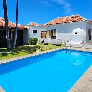 villa-la-paz-puerto-de-la-cruz-tenerife.tenerifehoteles.net/